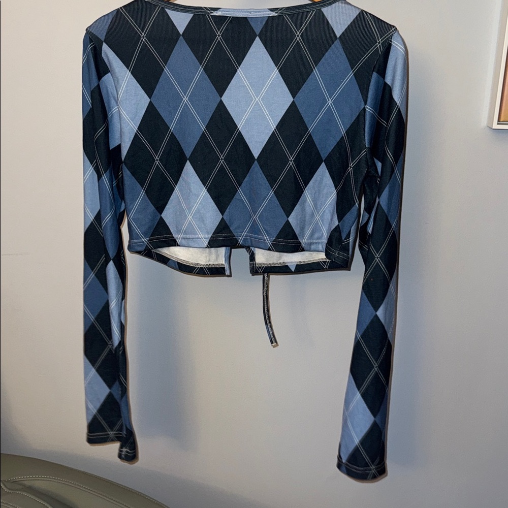 Long sleeve tie top and mini skirt Set - Picture 11 of 12